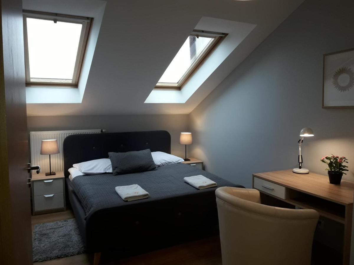 Apartament Old Town Apartment Освиенцим Екстериор снимка